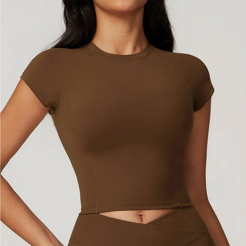 Top corto ajustado con mangas cortas para mujer